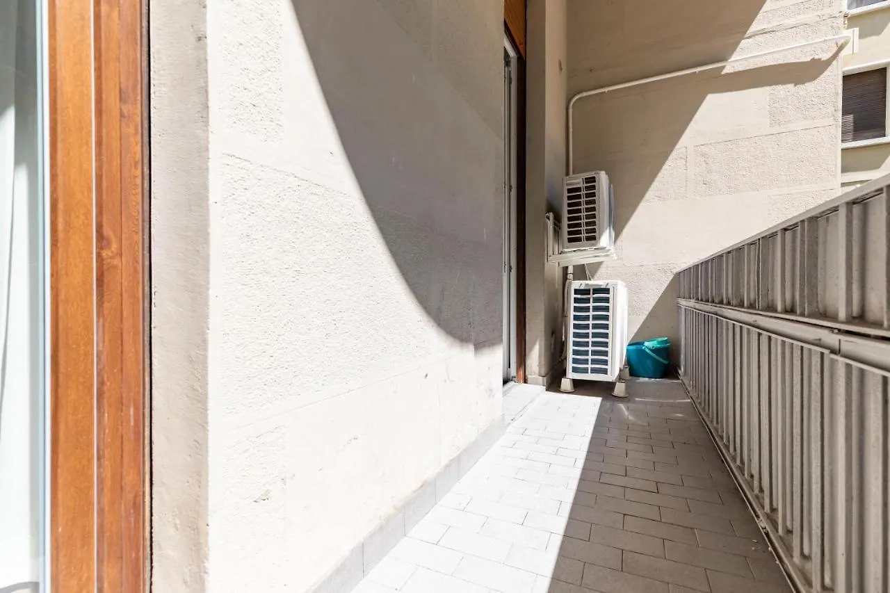 Minerva - 1 Bedroom Apartment Two Steps From Milano Centrale Italië